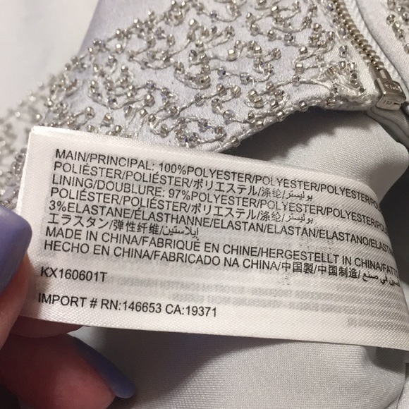 BNWT AUSTRALIAN DESIGNER KEEPSAKE SILVER BEADED SATIN CAP SLEEVE CROP TOP - Picture 4 of 6